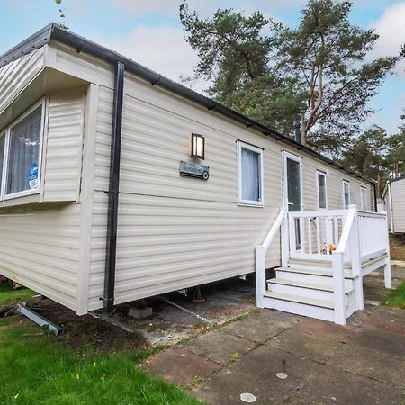 Отель Beautiful 8 Berth Caravan At Wild Duck Haven Park In Norfolk Ref 11195Sc Грейт-Ярмут Экстерьер фото