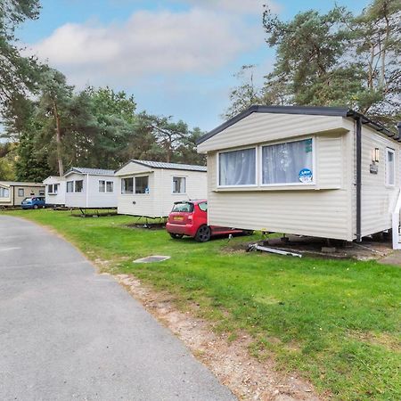 Отель Beautiful 8 Berth Caravan At Wild Duck Haven Park In Norfolk Ref 11195Sc Грейт-Ярмут Экстерьер фото