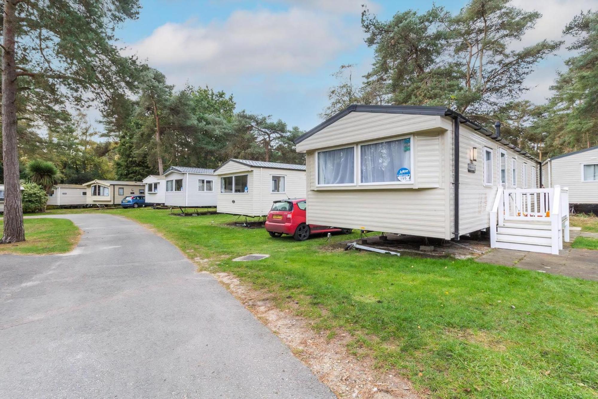 Отель Beautiful 8 Berth Caravan At Wild Duck Haven Park In Norfolk Ref 11195Sc Грейт-Ярмут Экстерьер фото